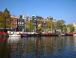 Attractions in Amsterdam: canals